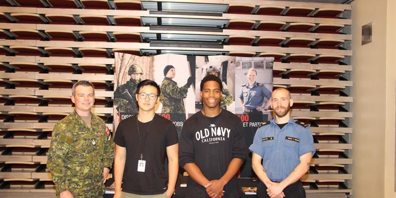 Group photo of tenant youth and Canadian Armed Forces Officers